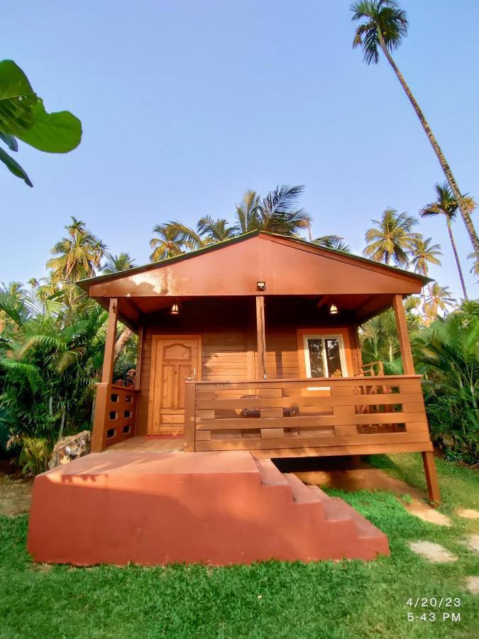 Tranquil Beach Resort Harihareshwar Exterior foto
